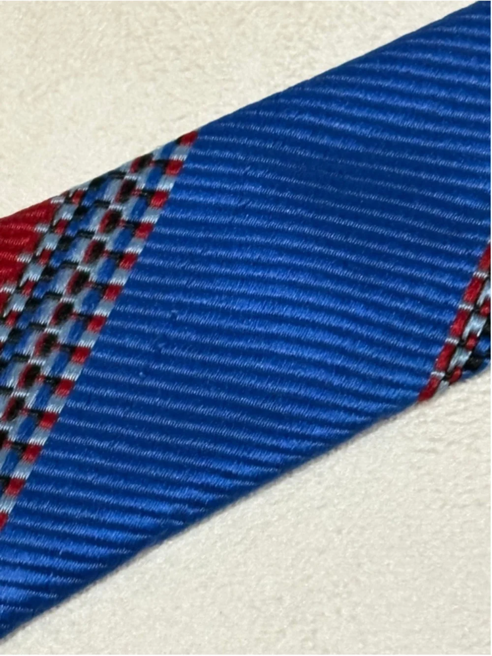 Men's Oleg Cassini Striped Tie in Red and Blue, One Size